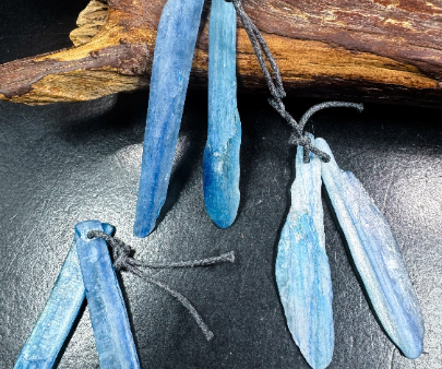 AAA Natural Kyanite Gemstone Earring, Freeform Teardrop Shape, Excellent Quality. Unique Natural Shape . Beautiful Natural Blue Color Kyanite Earrings Supply