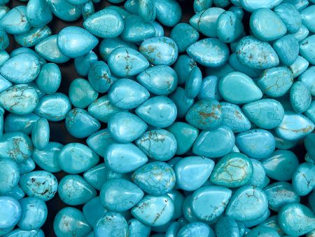 Natural Blue Turquoise Howlite Gemstone Beads - Beautiful 18mm Teardrop Shape for Jewelry Making and Crafts - Full Strand 10  For Sale